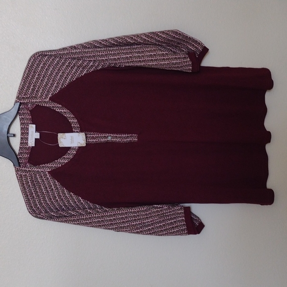 Weekend Top - Picture 3 of 11